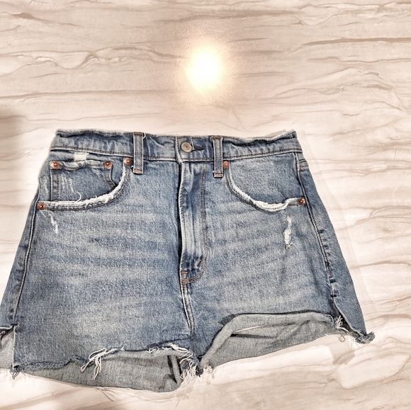 Abercrombie High Waisted Mom Shorts - Picture 7 of 9